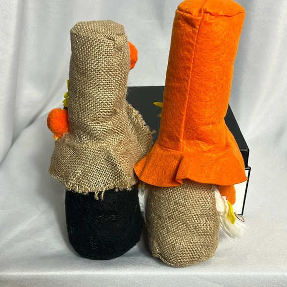 Fall Harvest Gnome Couple Plush Decorations – Burlap & Felt Autumn Decor Set - Picture 4 of 14